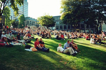 Victory Square - photo by Jade Su photo by Jade Su
