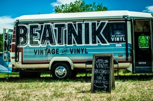 Welcome to the Beatnik Vinyl and Vintage Bus || Photography by Luis E. Busca for Discorder Magazine